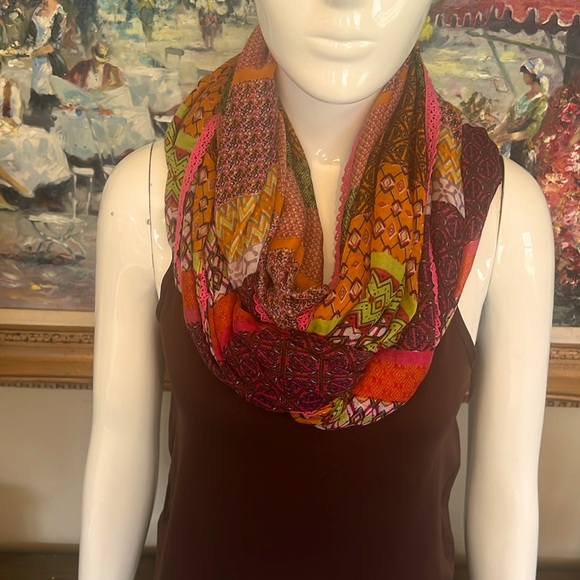 TUBULAR PATCHWORK INFINITY SCARF - Picture 2 of 5